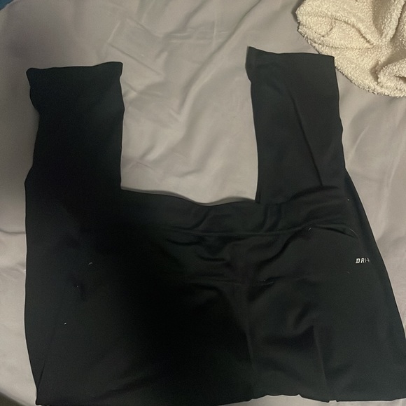 Size medium Nike leggings - Picture 2 of 2